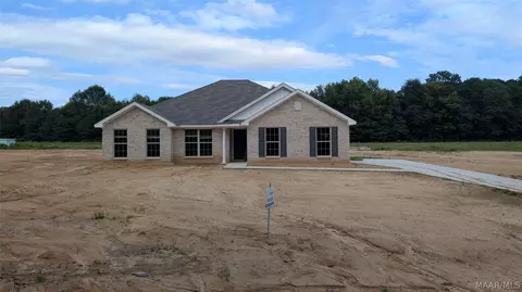 1938 Alpine Dr, Deatsville, AL 36022