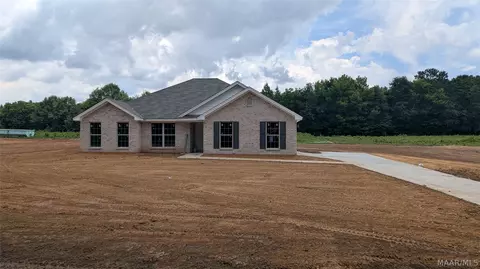 1938 Alpine Dr, Deatsville, AL 36022