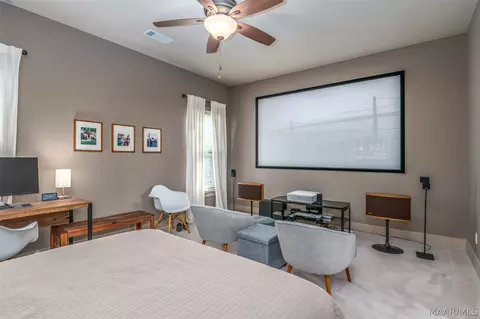 Bedroom - 5019 Chiltern St, Montgomery, AL 36116 photo 2 of 9