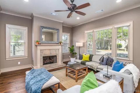 Living - 5019 Chiltern St, Montgomery, AL 36116 photo 3 of 3