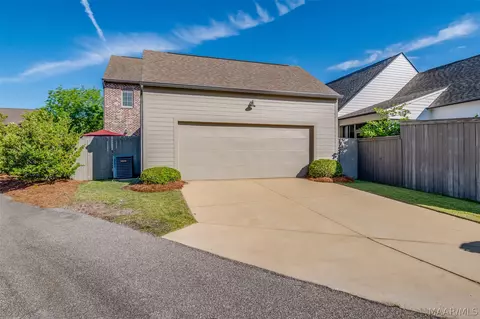 Exterior - 5019 Chiltern St, Montgomery, AL 36116 photo 8 of 12