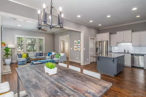 Dining - 5019 Chiltern St, Montgomery, AL 36116 photo 2 of 4
