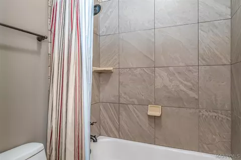 Bath - 5019 Chiltern St, Montgomery, AL 36116 photo 7 of 7