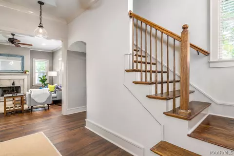 Entry Way - 5019 Chiltern St, Montgomery, AL 36116 photo 2 of 4