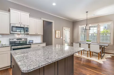 Kitchen - 5019 Chiltern St, Montgomery, AL 36116 photo 2 of 3