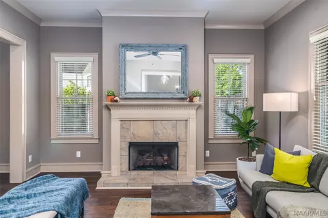 Living - 5019 Chiltern St, Montgomery, AL 36116 photo 2 of 3
