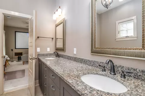 Bath - 5019 Chiltern St, Montgomery, AL 36116 photo 2 of 7