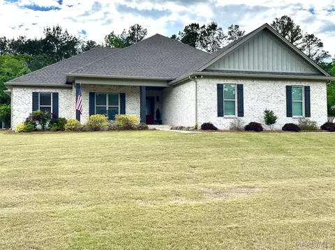 361 Regans Way, Deatsville, AL 36022