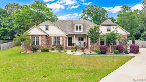 169 Abercorn Dr, Deatsville, AL 36022
