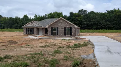 1934 Alpine Dr, Deatsville, AL 36022