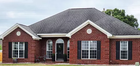 107 Sparrow Point Ct, Deatsville, AL 36022