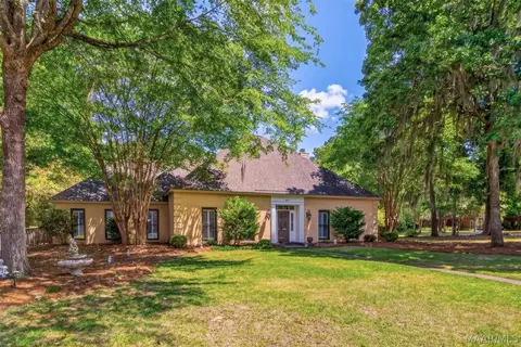 8131 Dogwood Ln, Montgomery, AL 36117