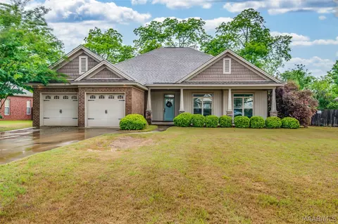 206 Pine Level Rdg, Deatsville, AL 36022