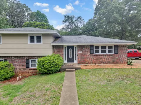 925 Green Forest Dr, Montgomery, AL 36109
