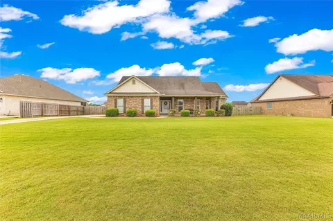 44 Ben Ct, Wetumpka, AL 36092