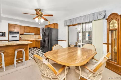 Dining - 206 E Riding Rd, Montgomery, AL 36116 photo 1 of 1