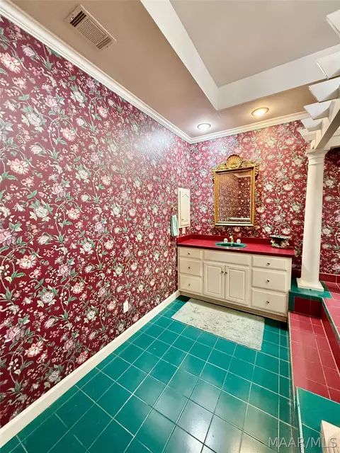 Bath - 9 Chambliss Dr, Selma, AL 36701 photo 10 of 15