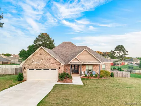 16 Village Knl, Wetumpka, AL 36093