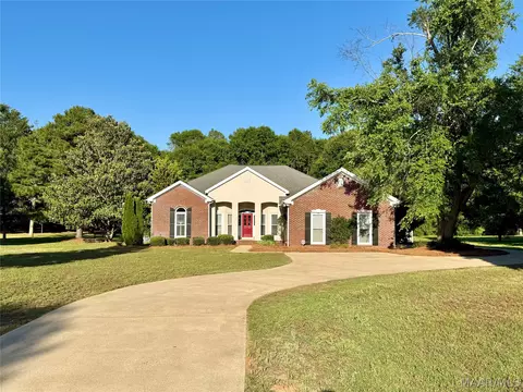 76 Deerfield Dr, Selma, AL 36701