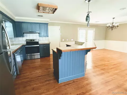 Kitchen - 3621 Robert E Lee Dr, Millbrook, AL 36054 photo 4 of 6