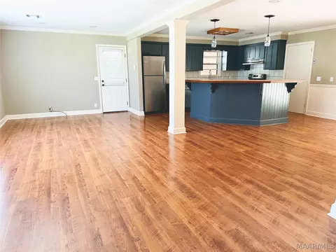 Living - 3621 Robert E Lee Dr, Millbrook, AL 36054 photo 2 of 3