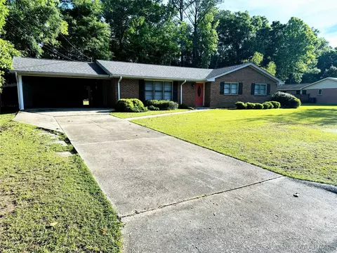 Exterior - 3621 Robert E Lee Dr, Millbrook, AL 36054 photo 2 of 8