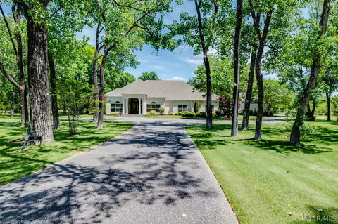 307 Foxhall Rd, Pike Road, AL 36064