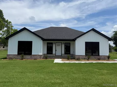 122 Carr St, Tallassee, AL 36078