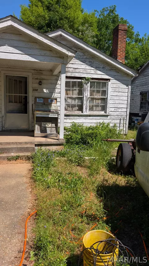208 Rosedale Ave, Selma, AL 36703