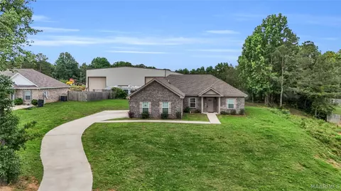 715 Pinetuckett Pkwy, Deatsville, AL 36022