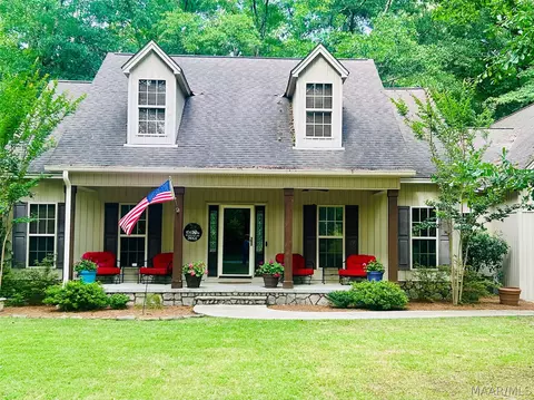 897 Mullins Rd, Eclectic, AL 36024