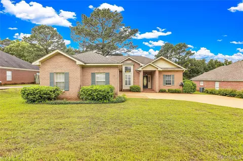 225 Twin Oaks Ln, Wetumpka, AL 36093
