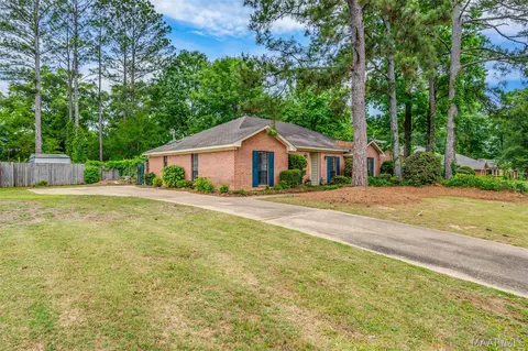 647 Chatsworth Dr, Montgomery, AL 36109