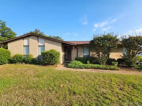 114 E Teri Ct, Prattville, AL 36066