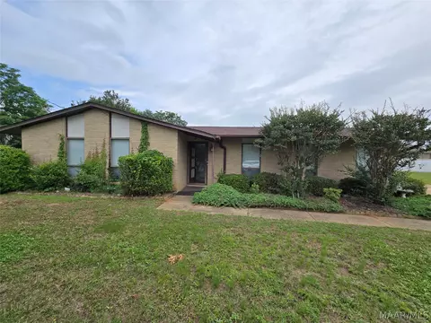 114 E Teri Ct, Prattville, AL 36066