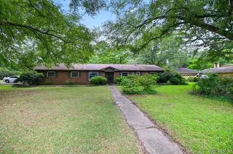 2725 Lakeview Ct, Millbrook, AL 36054