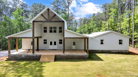 5595 Bradley Rd, Wetumpka, AL 36092