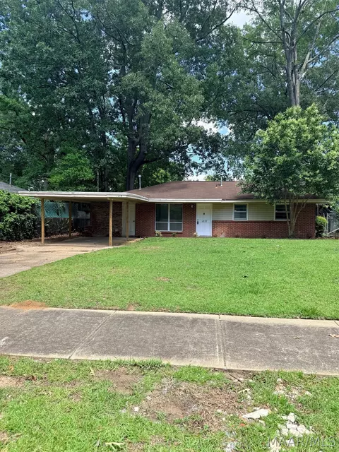 1837 Shadow Ln, Montgomery, AL 36106