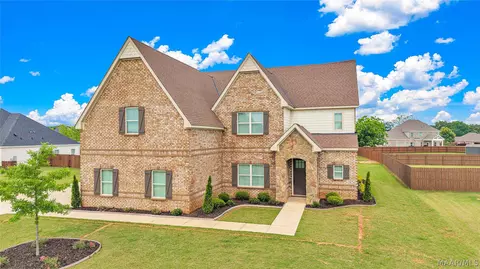 526 Midland Dr, Wetumpka, AL 36093