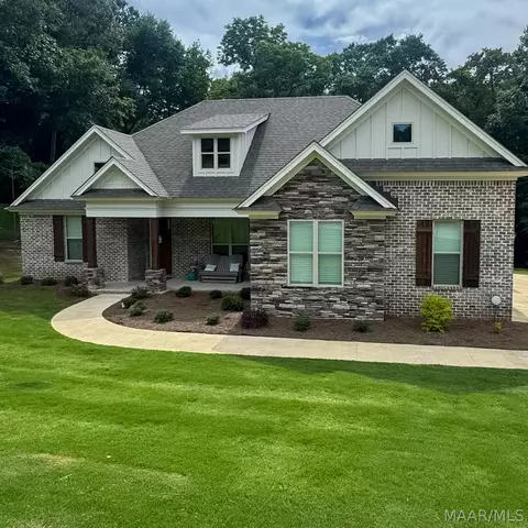 48 Birchwood Ln, Wetumpka, AL 36093