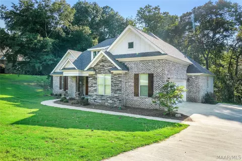 48 Birchwood Ln, Wetumpka, AL 36093