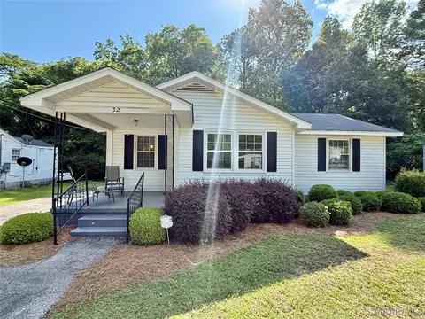 32 Pecan Dr, Selma, AL 36701