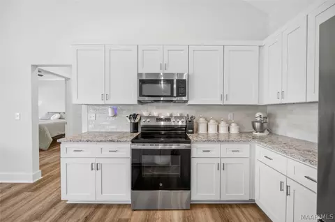 Kitchen - 96 Madix Dr, Eclectic, AL 36024 photo 2 of 2