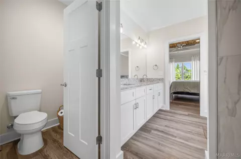 Bath - 96 Madix Dr, Eclectic, AL 36024 photo 3 of 6