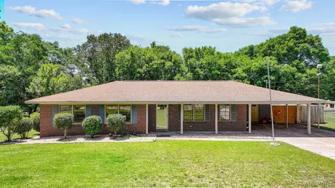 227 Caroline Dr, Prattville, AL 36066