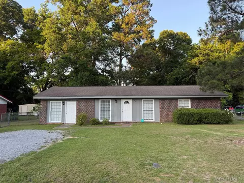 302 Woodbine St, Selma, AL 36701
