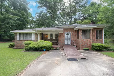 426 North Dr, Marion, AL 36756