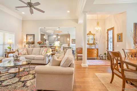 1513 Manor Park Ct, Montgomery, AL 36117
