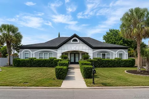1960 Parkview Dr S, Montgomery, AL 36117