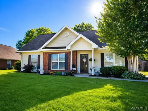 68 Fanoni Ln, Wetumpka, AL 36092